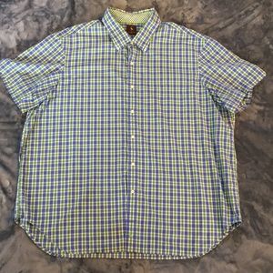 Men’s button up short sleeve shirt